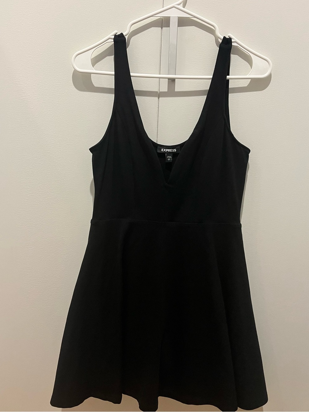 Express Black V-Neck Sleeveless Skater Dress gently worn